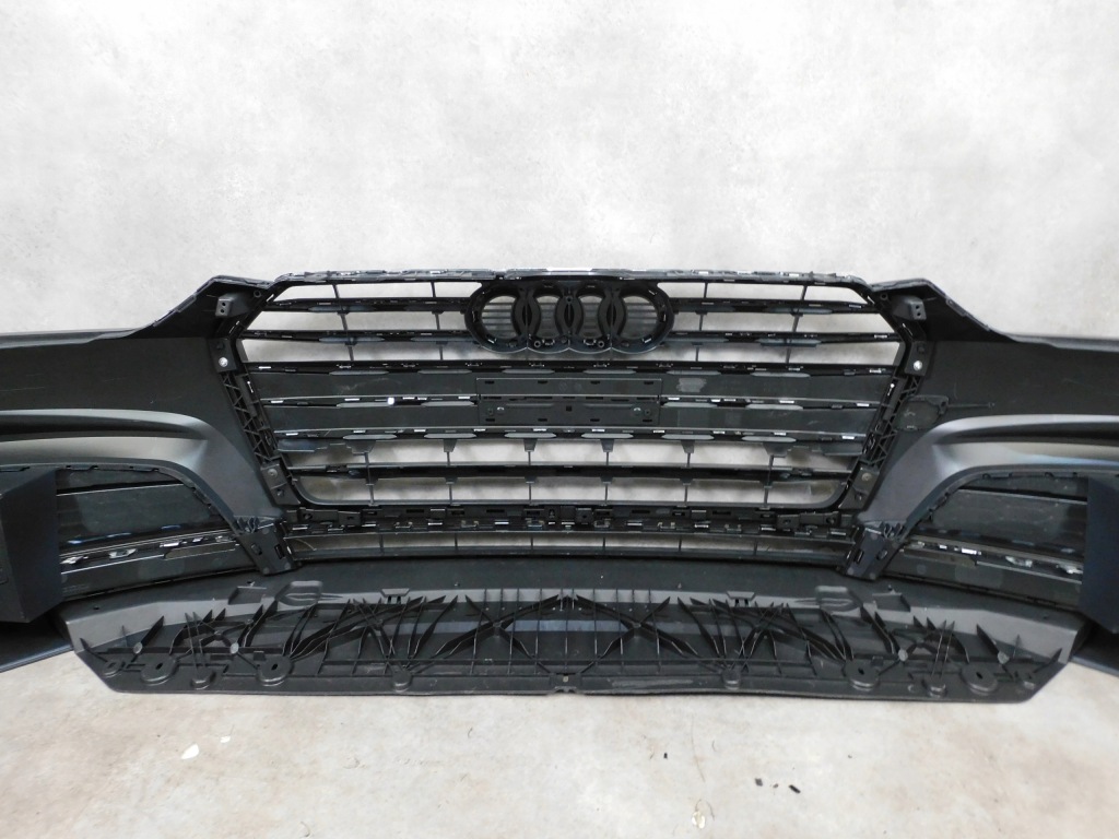Audi a5 8w6 дорестайлінг  s-line бампер перед передній решітка радіатора ґрати Ціна