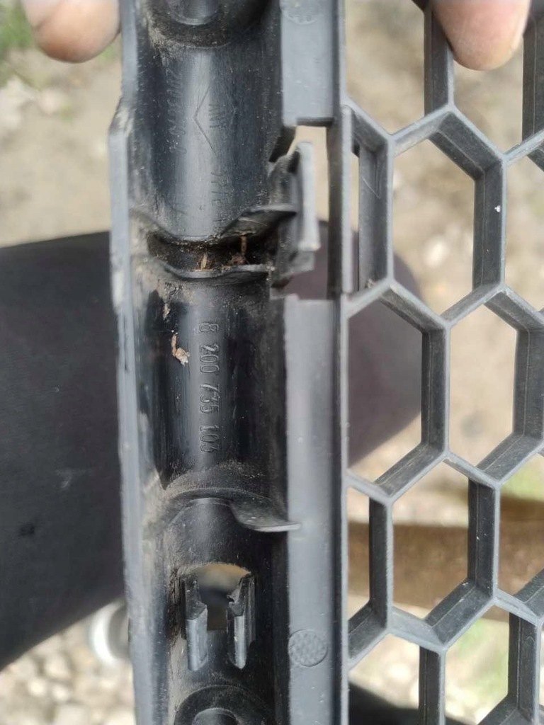 фото №7, Решётка радиатора решётка радиатора dacia sandero 8200735103