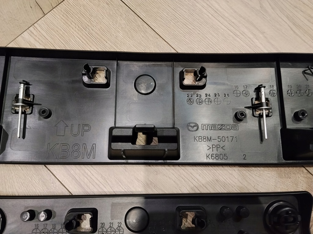 фото №7, Рамка номерного знака регистрационный бампера перед mazda cx-5 kb8m50171