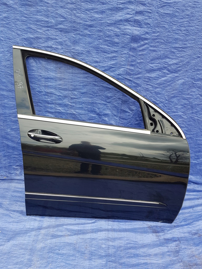 фото №1, Mercedes w251 дверь правое перед c197 197