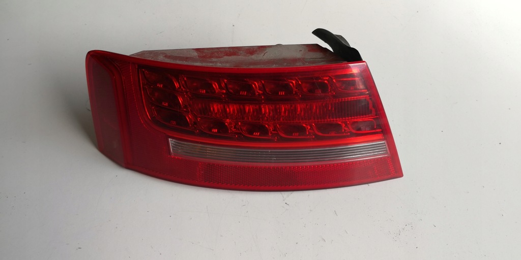 фото №1, Audi a5 sportback лампа левый задняя led 8t8945095d