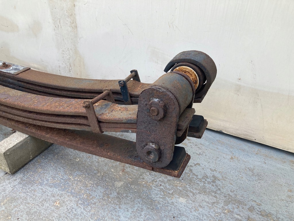 фото №7, Iveco eurocargo euro 5 19,5 рессора задняя 4 щетки