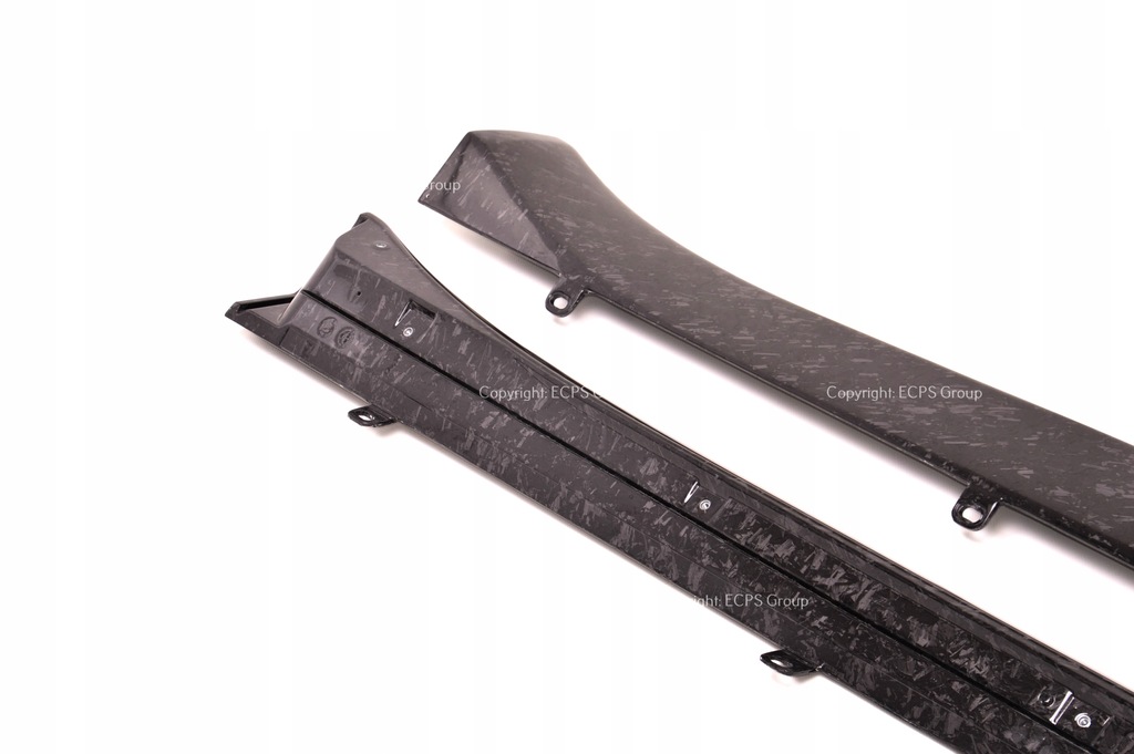 фото №7, Aston martin db11 накладки пороговые карбон