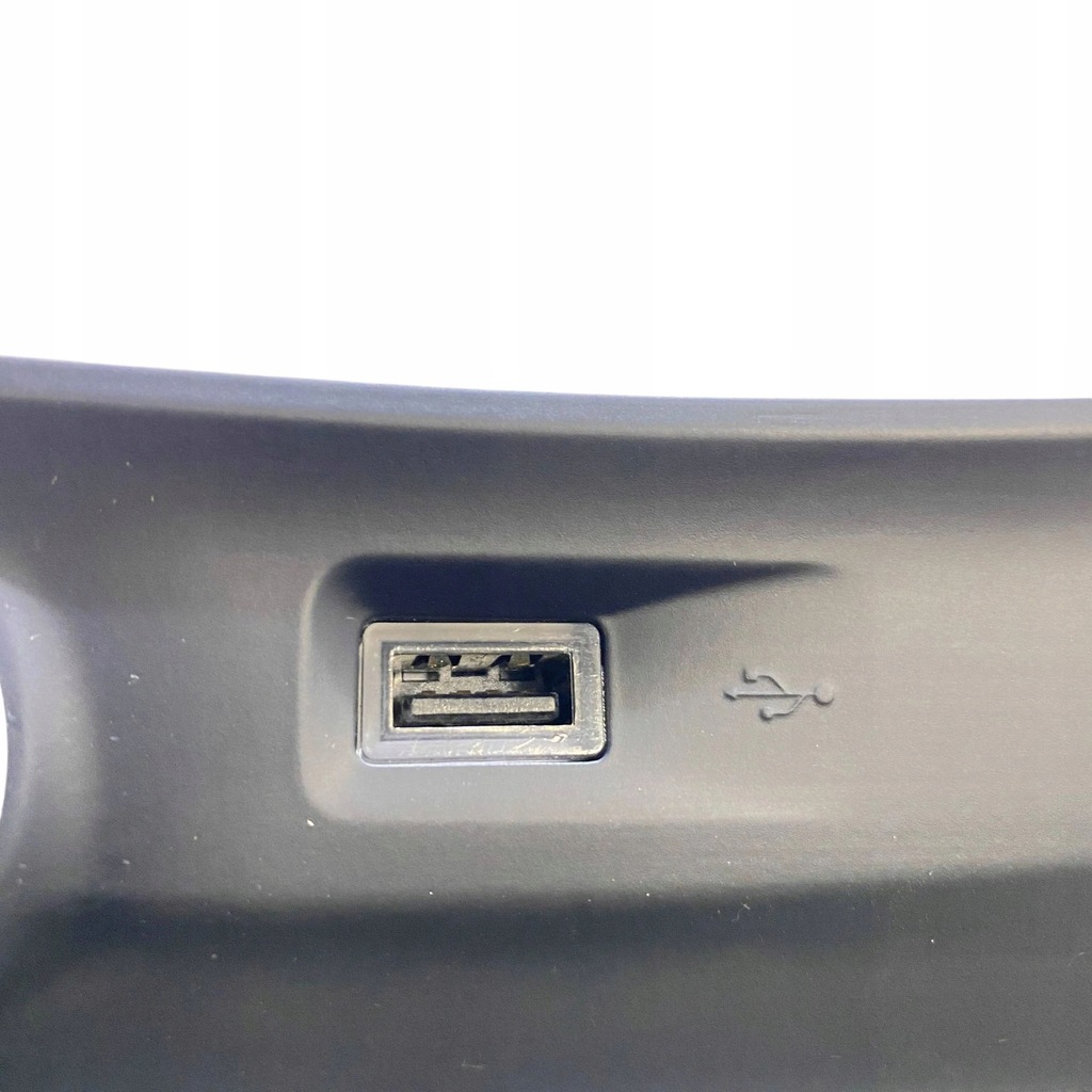 фото №7, Alfa romeo stelvio 2019 разъём / соединитель usb