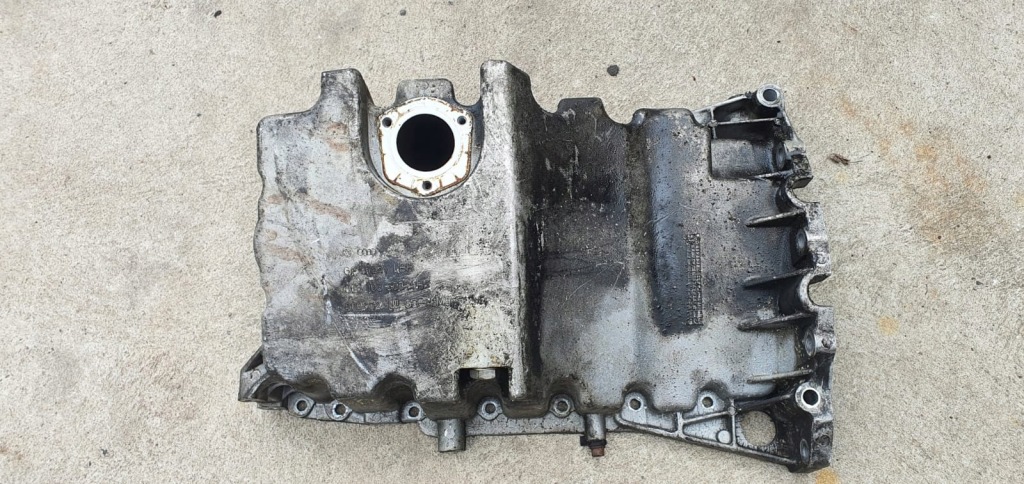 Audi a4 b6 b7 a6 двигатель 2,0 b alt поддон масляная оригинал!!! 9-1 с Разборки