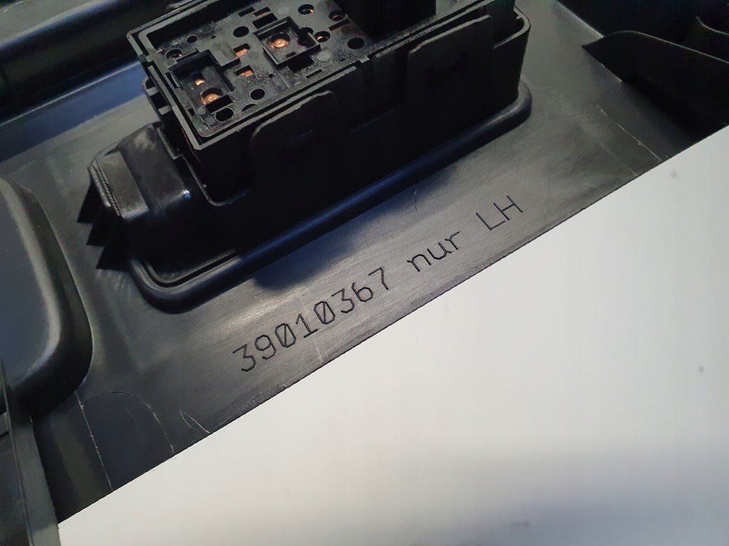 фото №4, Insignia b kombi обшивка направляющая шторка левая