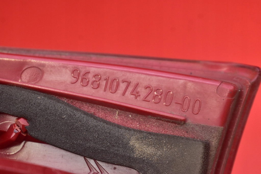 фото №8, Лампа права задня задня 9681074280 citroen c5 ii x7 iii kombi 08-17