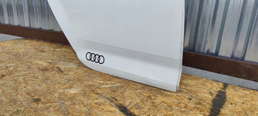 Дверь правый задний  audi a4 b9 ls9r avant / универсал оригинал Недорого