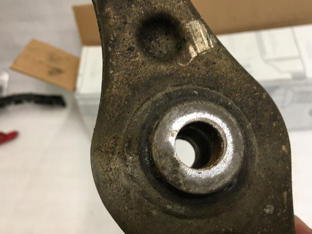 фото №5, Mercedes w205 4matic рычаг нижний a2053304507