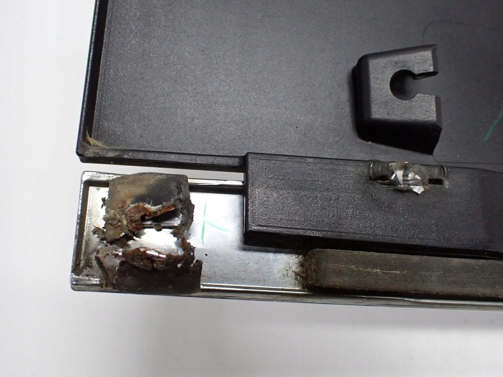 фото №10, Молдинг накладка кришки задня багажника lancia voyager 15r