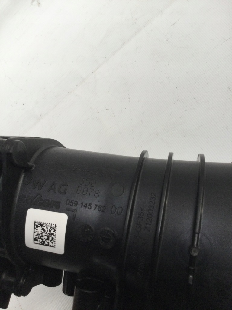 Труба повітряна audi a4 a5 a6 a7 a8 q5 q5/sportback q7 q8 059145762dq в Україні