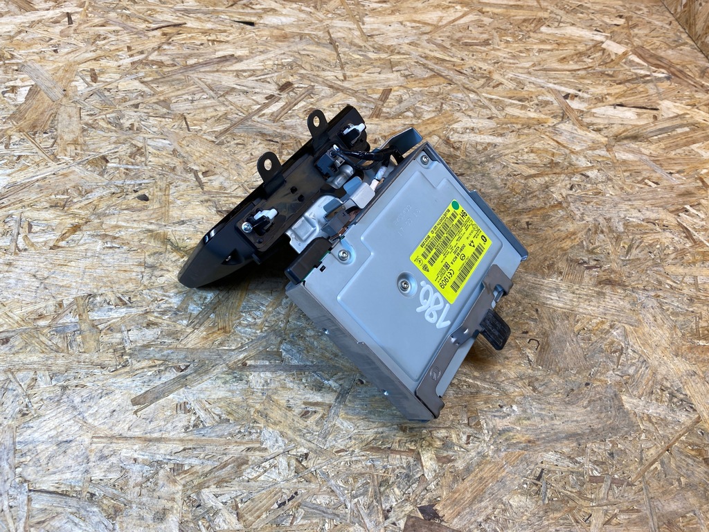 фото №9, Радио навигация navi экран дисплей mazda 2 dj dg9h669c0a 2014-