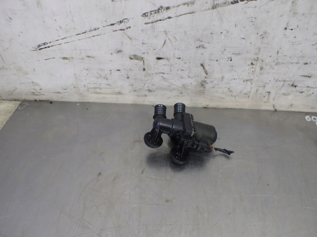 Купить Электроклапан воды bmw e46 1.9