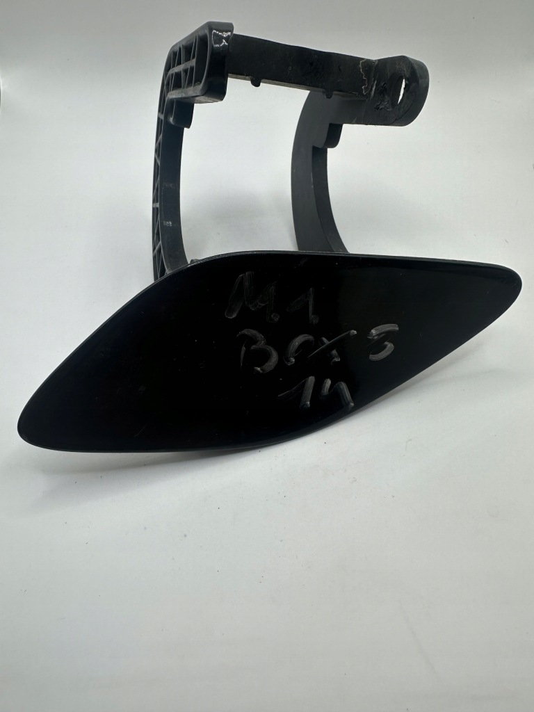 Купить Mercedes glw w204 рестайлинг  заглушка распылителя левая