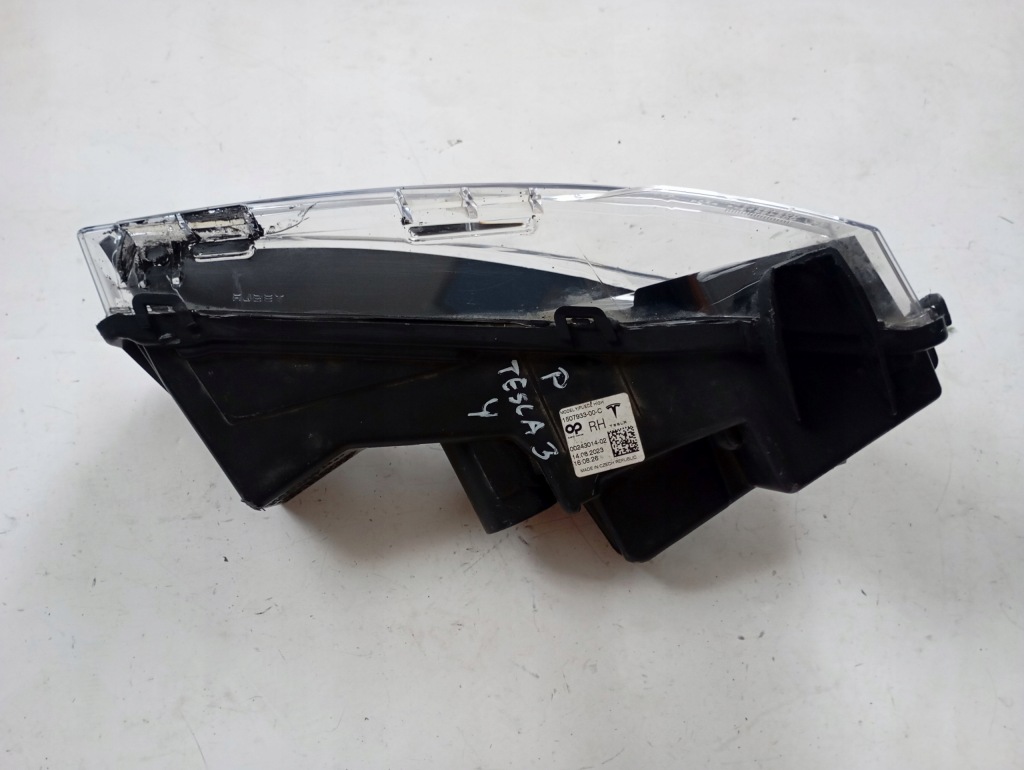 Противотуманная фара правый led drl tesla 3 y рестайлинг  20- Недорого