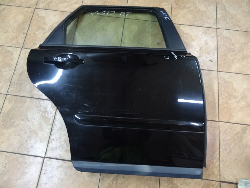 фото №1, Volvo v50 дверь правый задняя