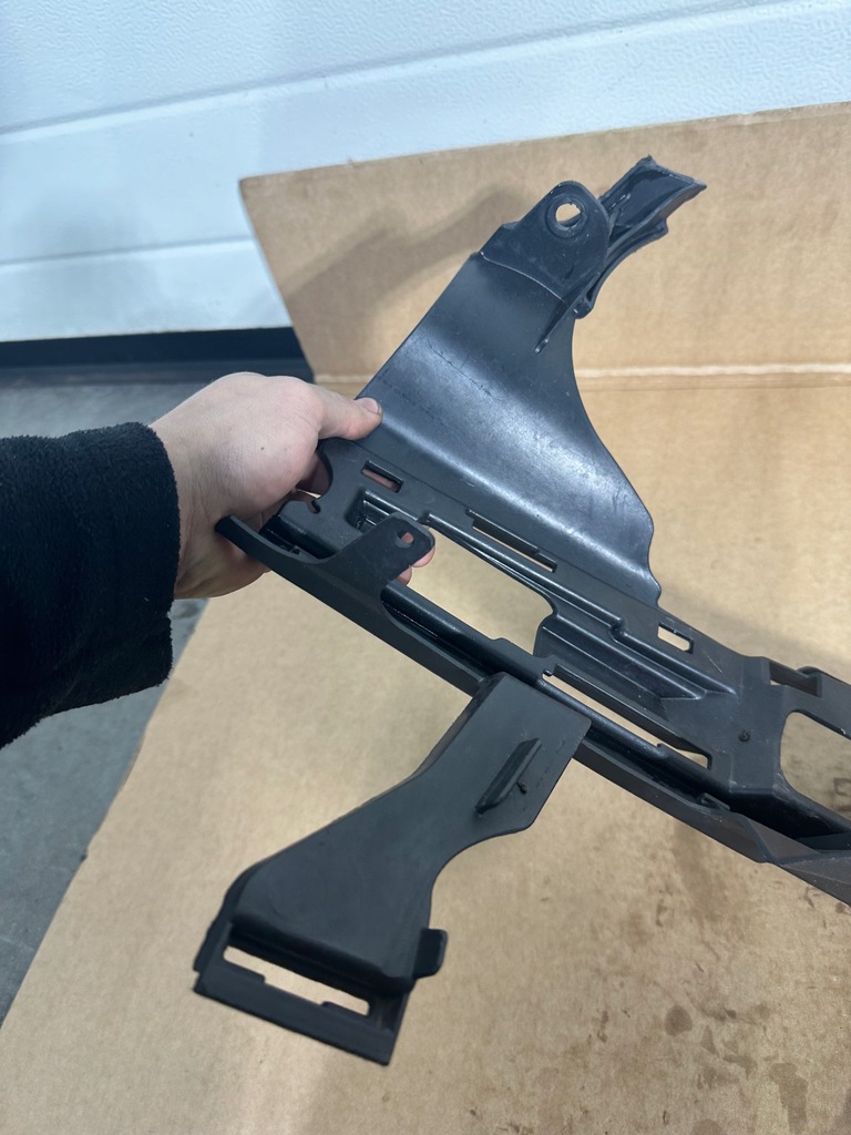 фото №6, Mercedes benz e klasa w211 підсилювач напрямна правий перед a2118800452