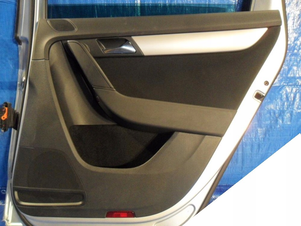 фото №1, Vw passat b7 оббивка двері правий задня kombi