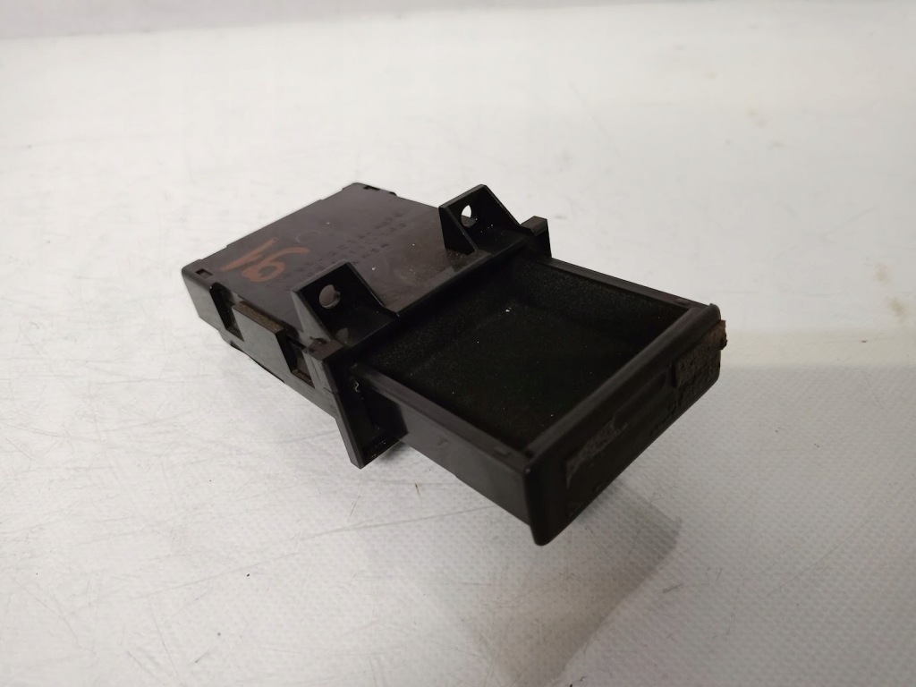 фото №4, Бардачок na мелкие honda legend ka9