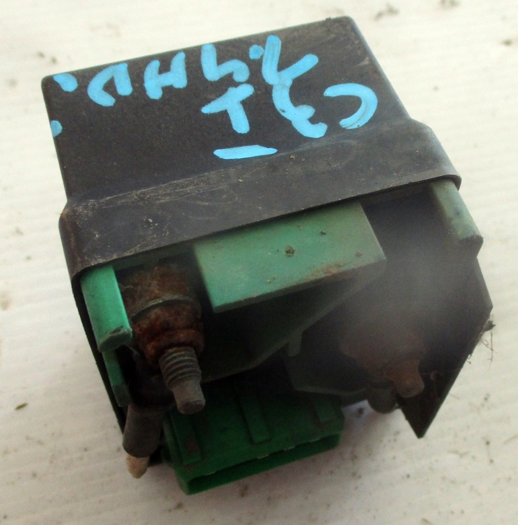 фото №1, Citroen c3 i 1.4 hdi реле свеча