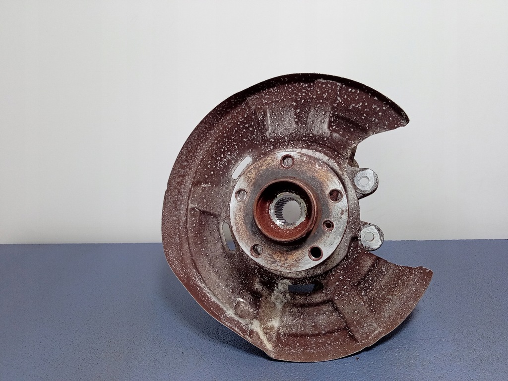 фото №1, Bmw 5 f10 f11 2.0d поворотный кулак левая задняя