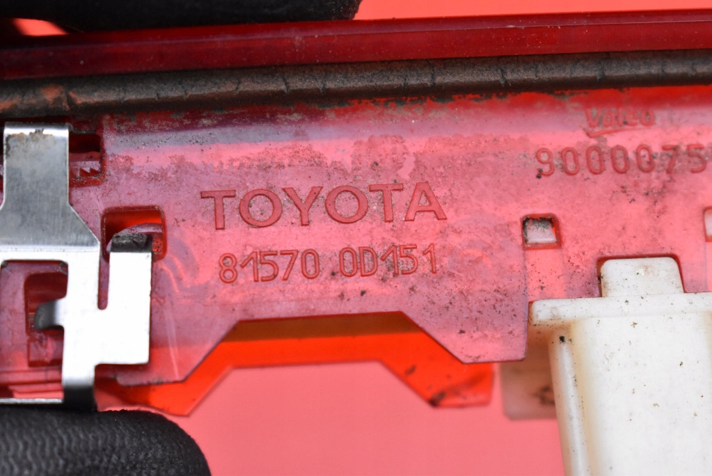 фото №7, Світло стоп-сигнал стоп 81570-0d151 toyota yaris 3 iii 5d 10-14