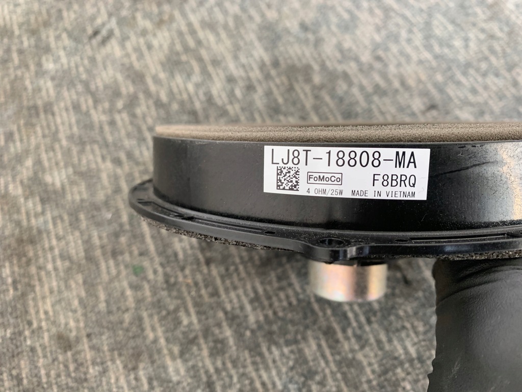 фото №7, Ford mustang mach-e rwd 21r динамик задних дверь задняя оригинал