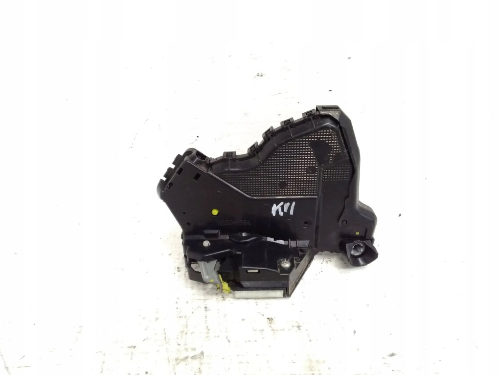 фото №1, Lexus ct 200h 2013 левая сторона замок дверь передних