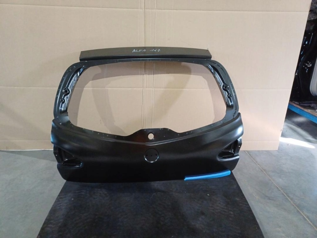 Купить Крышка багажника задняя alfa romeo 147 46822705