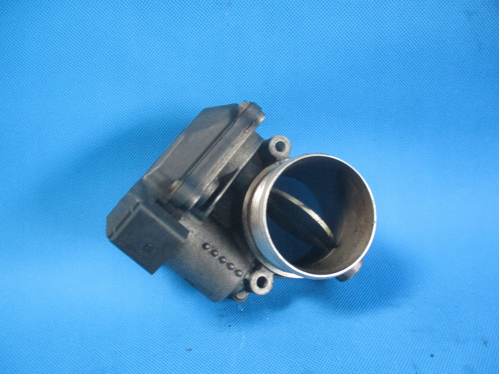 фото №1, Дроссельная заслонка audi a4 b9 8w 059145950al