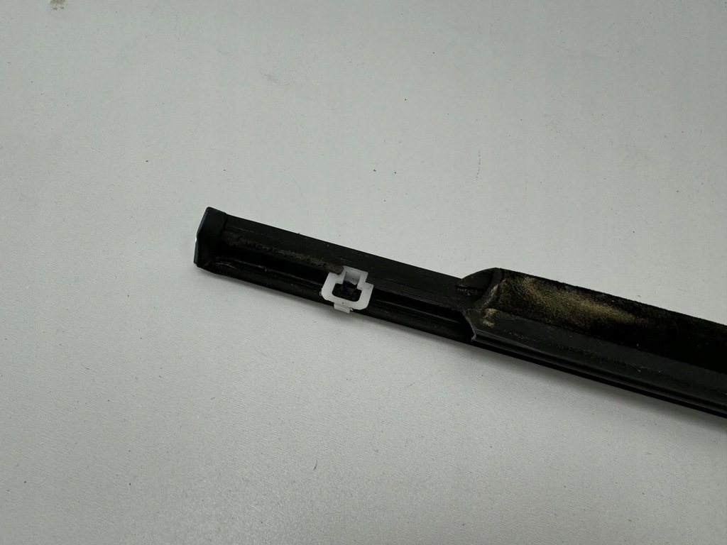 фото №7, Volvo v60 2020 левая сторона накладки