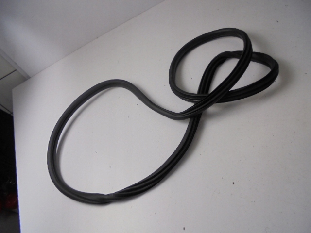 фото №1, Прокладка дверь левый перед bmw serii 1 f40 2020 rok