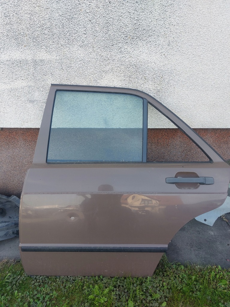 фото №1, Дверь левый задняя левая задние mercedes 190 w201