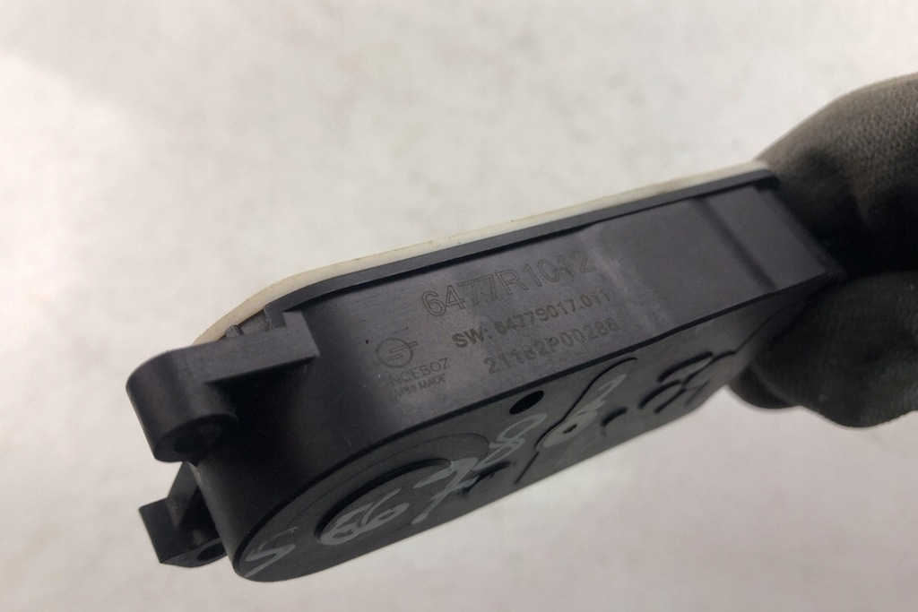 фото №1, Інше модулі dacia sandero ii 6477r1012 2015