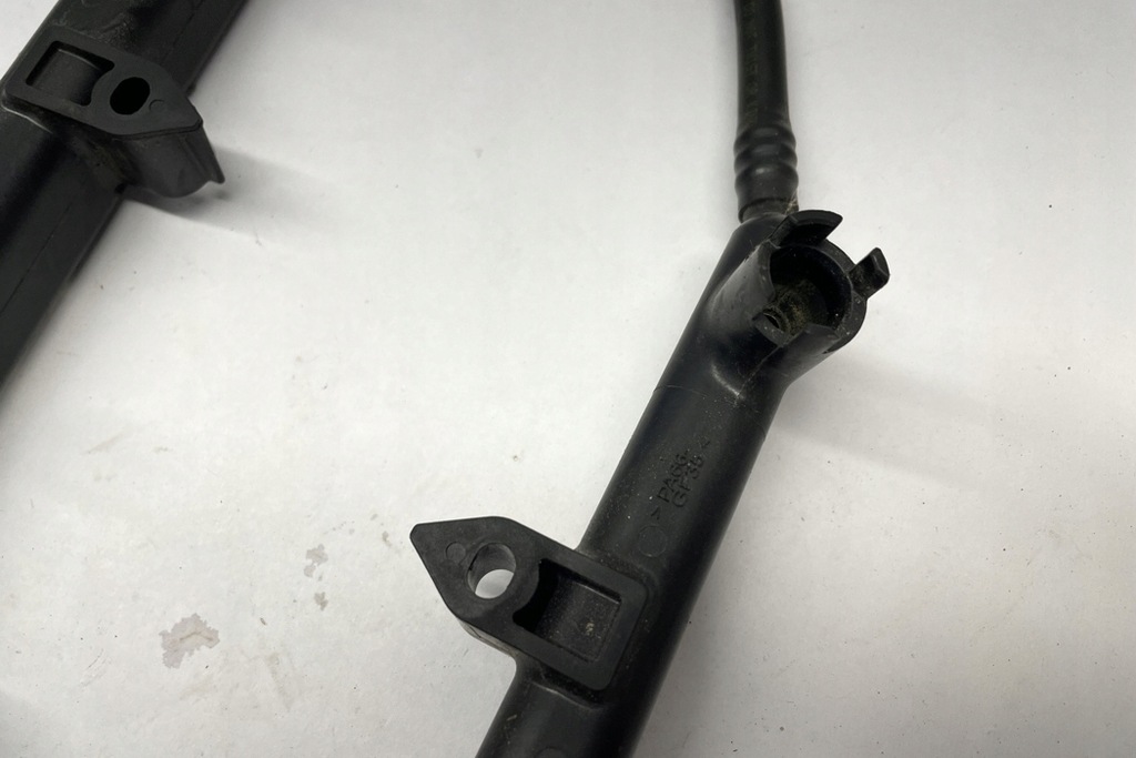 фото №11, Шланг питающий форсунки paliwa/przewód dodge charger 05184079ae