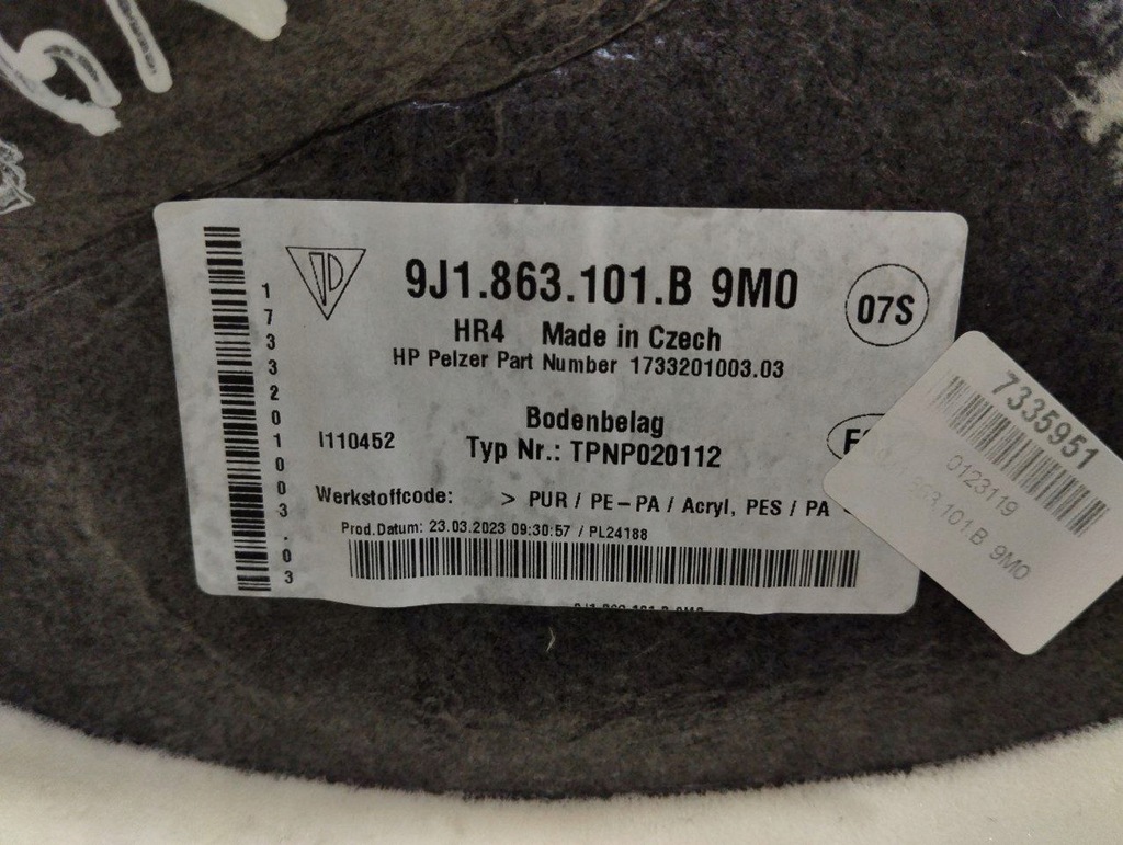 фото №7, Porsche taycan 9j1 2023 килимок внутрішній 9j1863101b
