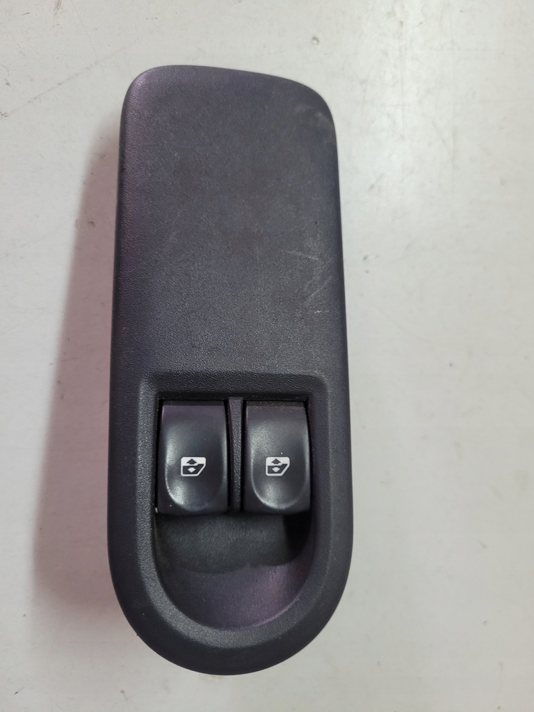 фото №1, Renault clio iii панель переключатель окон