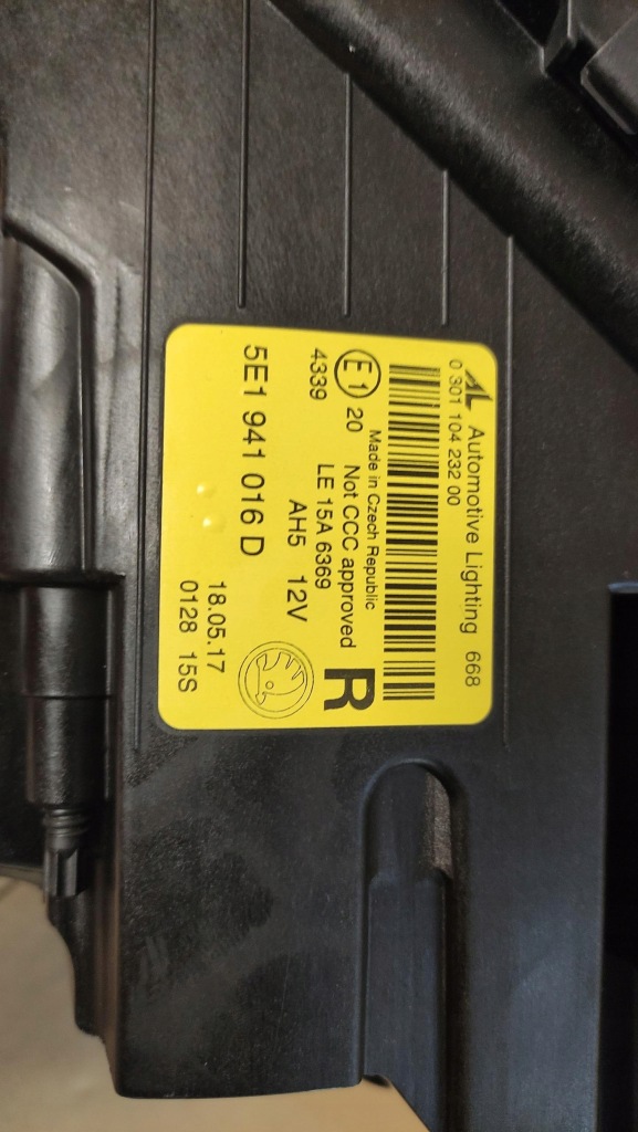 Octavia iii lift лампа правая передняя перед led с Разборки