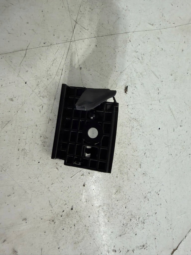 фото №1, Напрямна бампера правий перед tesla model 3 eu