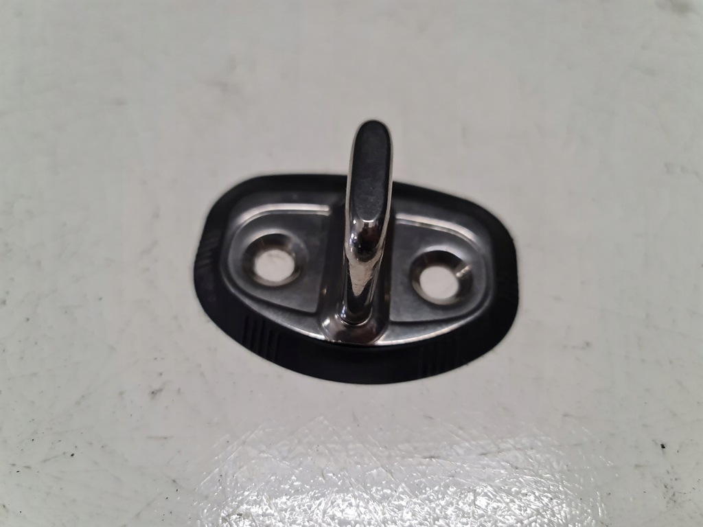 фото №1, Засувка двері audi a8 d3 4e0837033a