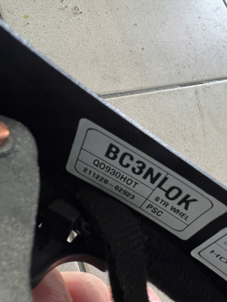 фото №16, Hyundai i20 iii 20-23 повітропровід шкіряний багатофункціональний n-line