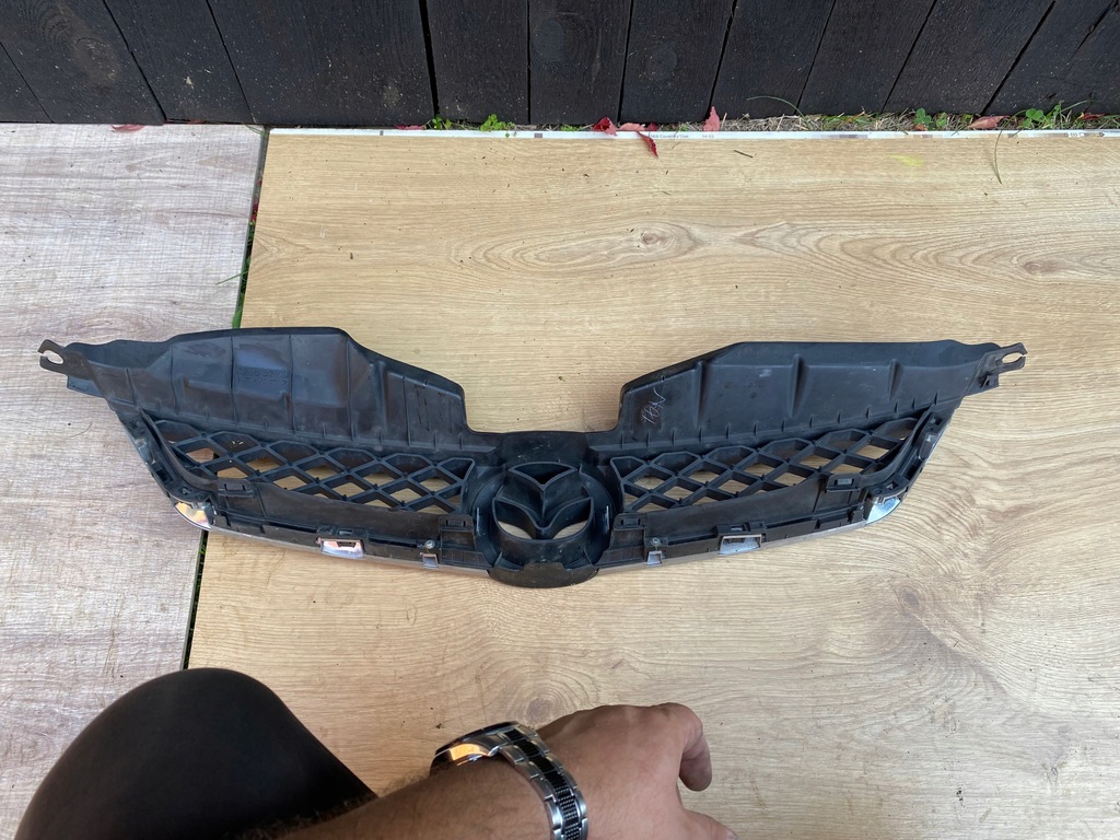 фото №2, Решітка радіатора решітка радіатора перед mazda 5 v 05-08