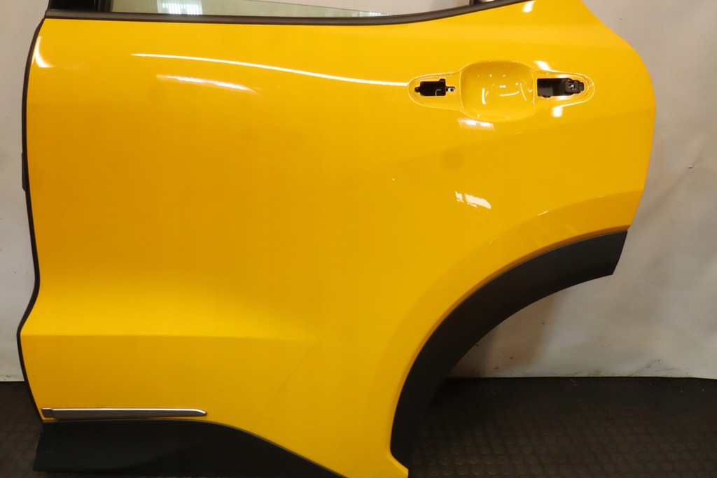 фото №4, Дверь левый задняя lexus lbx 5a3