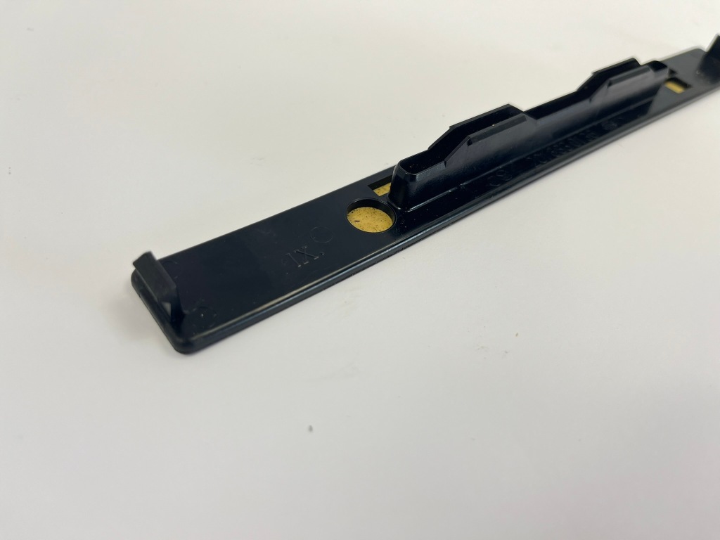 Защита накладка панель регулировки обдув mercedes w201 190 2016830136 с Разборки