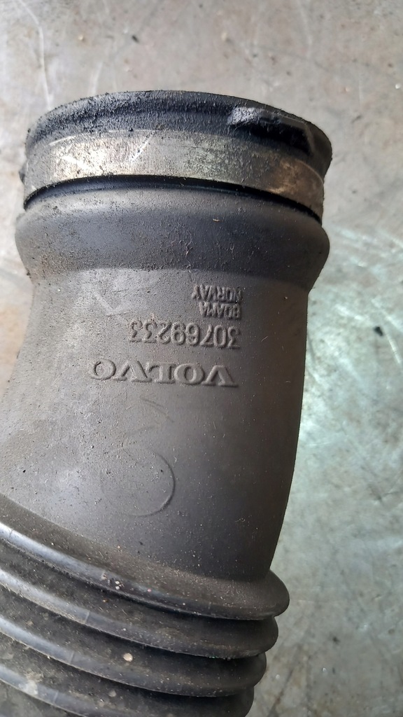 фото №3, Volvo s60 2.4 d5 труба воздухозаборник воздуха 30769233