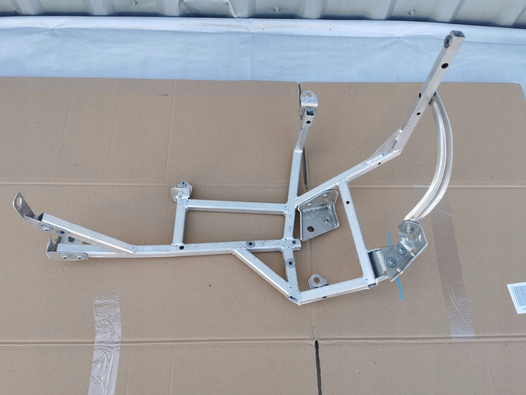 фото №7, Alfa romeo 4c 13-19 кронштейн панель фары лампы передней левый перед усилитель