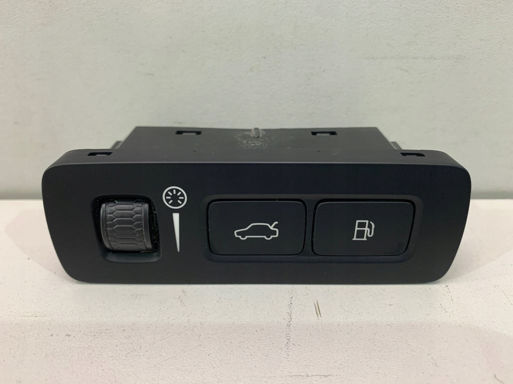 фото №1, Volvo xc60 ii кнопка открывания крышки 31443874