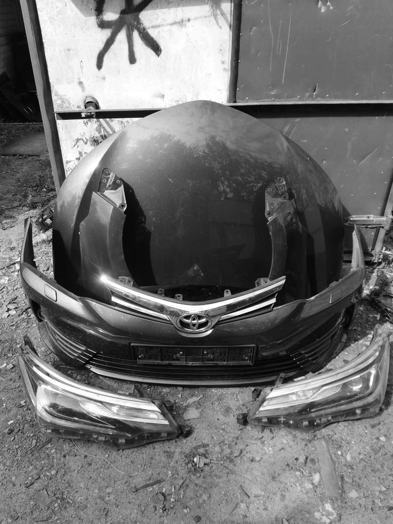 фото №1, Toyota corolla e16 перед kompletny радиатор лампы