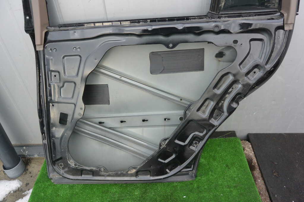 фото №14, Дверь правое задняя mercedes gl x164 чёрные c197