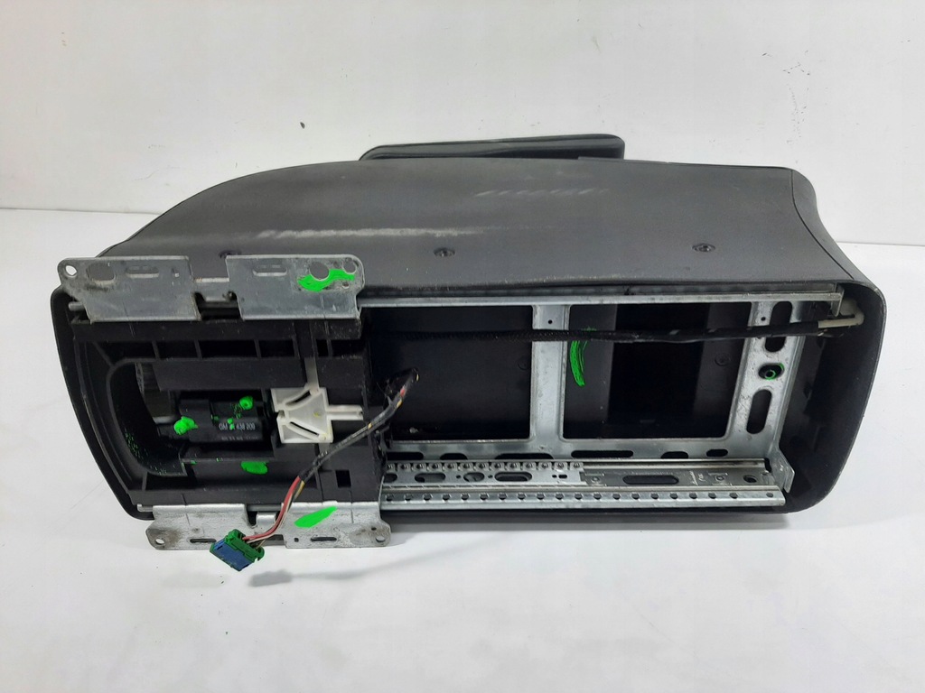 фото №16, Renault scenic ii 04r підлокітник тунель середній електричний 8200506374